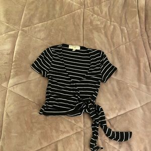 Cross front tie crop top